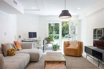 Building Photo - 72 Ledge Rd