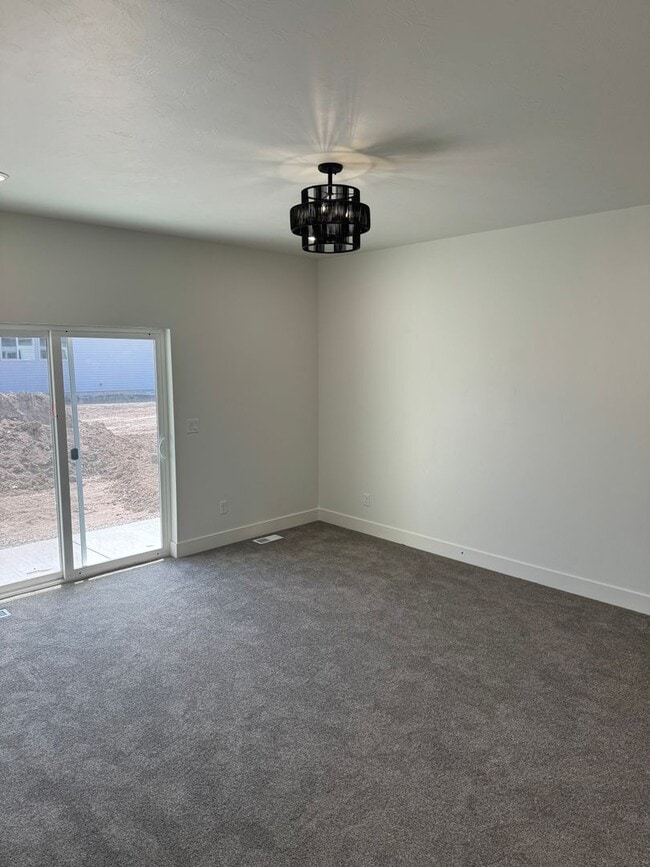 Building Photo - TWIN HOME FOR RENT IN SUGAR CITY - 3 BEDROOMS 2 FULL BATHROOMS