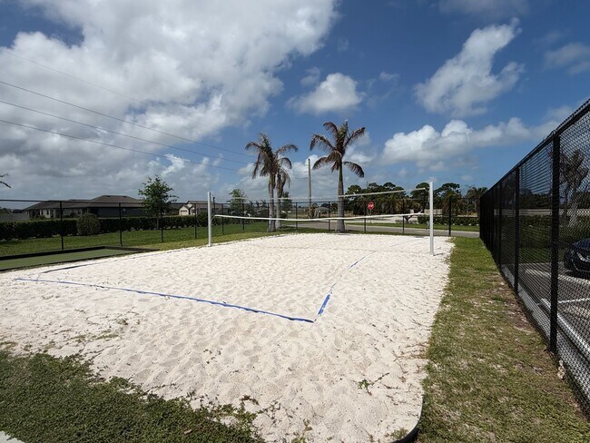 Building Photo - Spacious Home in Crystal Bay offering 4 bedrooms with upgrades throughout