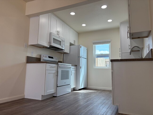 Primary Photo - *OPEN HOUSE: 11/16 1:30-2:30PM* 2BR in Pac...