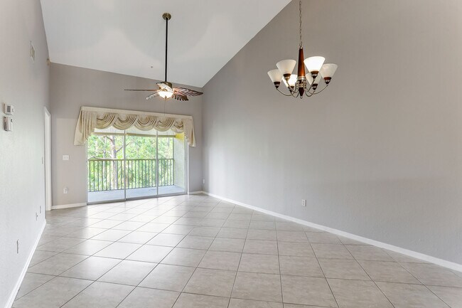 Building Photo - 9165 Celeste Dr