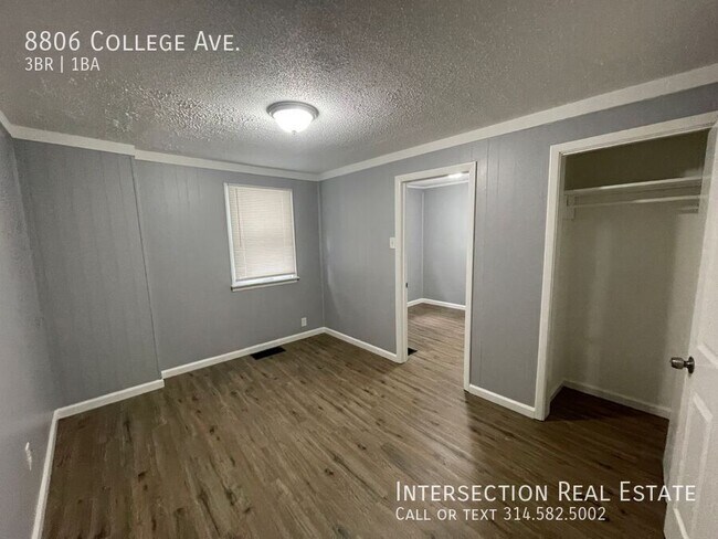 Building Photo - 8806 College Ave