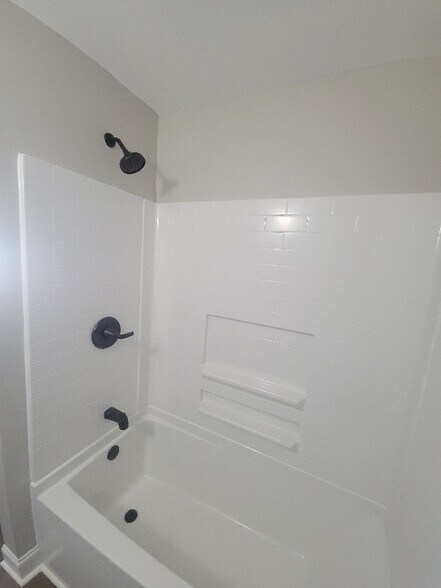 Building Photo - 123 Legette St