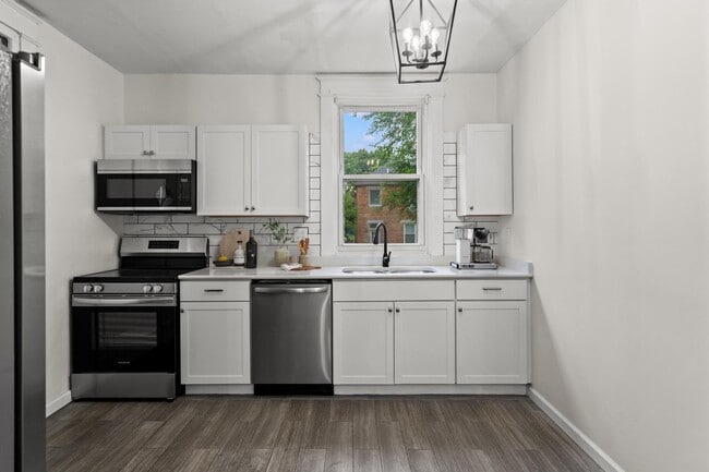 Building Photo - 210 Lafayette Ave