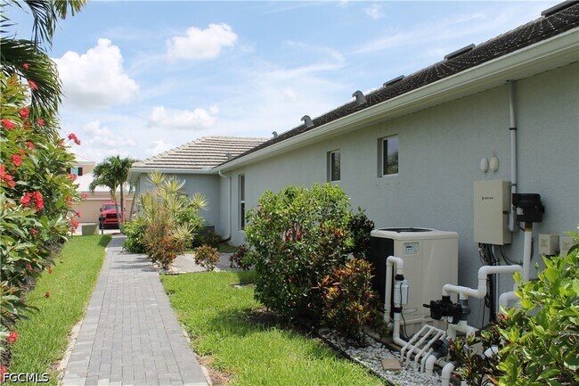 Building Photo - 2736 Lambay Ct