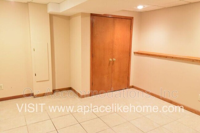 Building Photo - 6301 W 153rd St