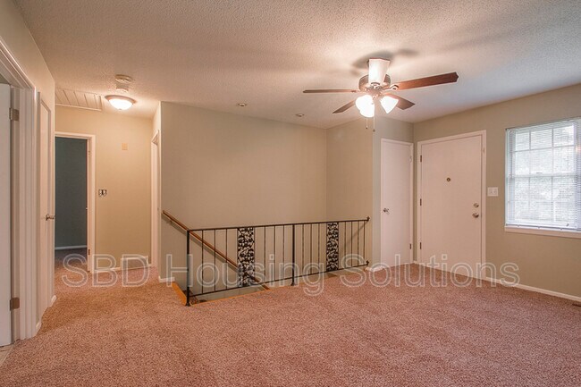 Building Photo - 8017 E 87th St