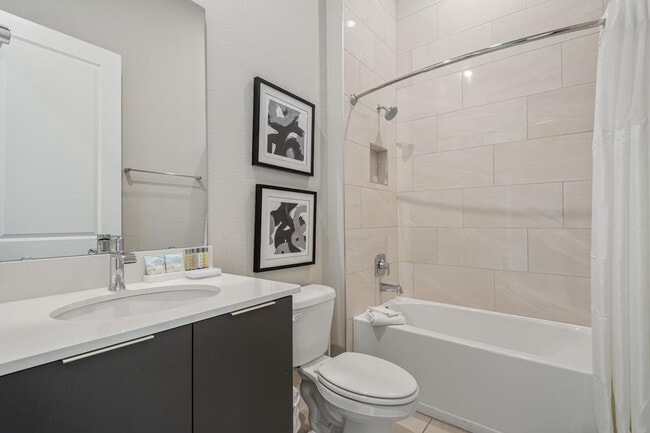 Building Photo - 7740 Sandy Ridge Dr