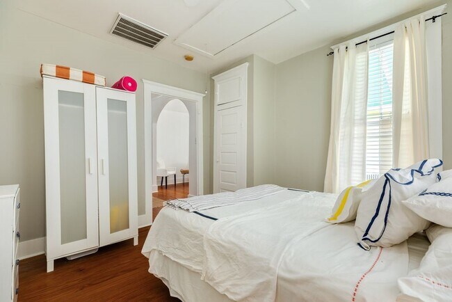 Building Photo - 1512 38th St