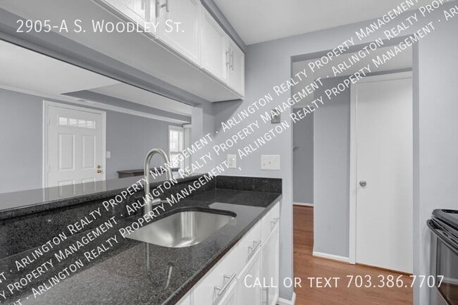 Building Photo - 2905-A S Woodley St