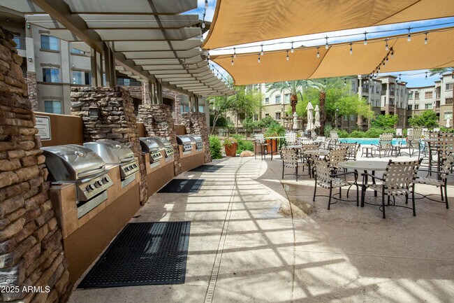 Building Photo - 5450 E Deer Valley Dr