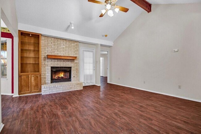 Building Photo - 1101 Cresswell Dr