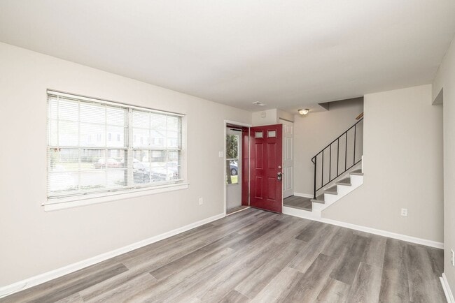 Building Photo - Townhouse in Richmond