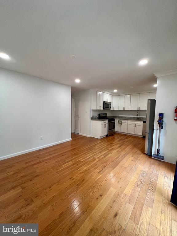 Building Photo - 5 Balamor Ln