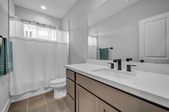 Building Photo - 2502 Ocean Key Dr