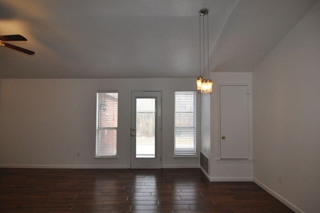 Building Photo - 5709-5711 Shadydell Drive