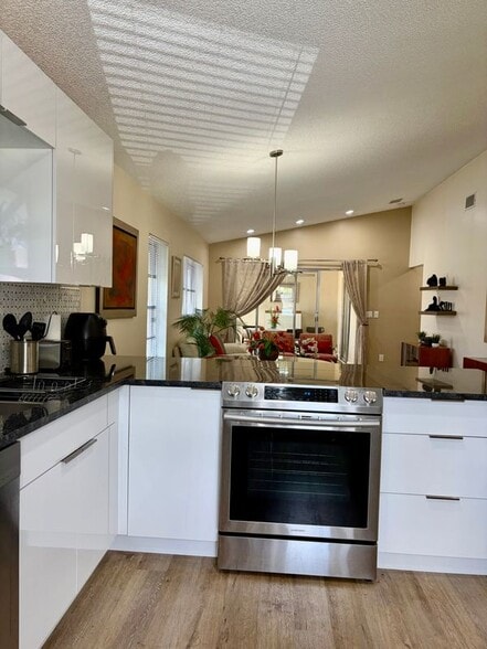 Building Photo - 8107 Summerbreeze Ln