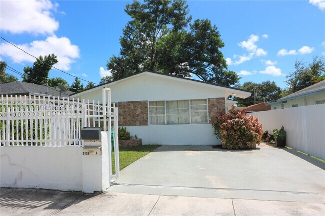 Building Photo - 2126 NW 47th Terrace