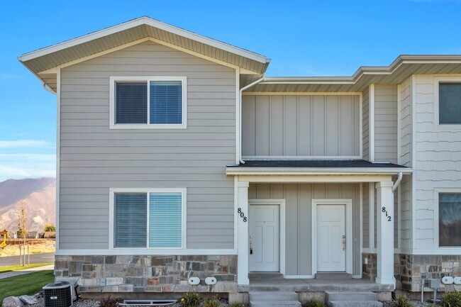 Building Photo - 808 S 1710 E