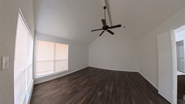 Building Photo - 3 Rain Walk Ct