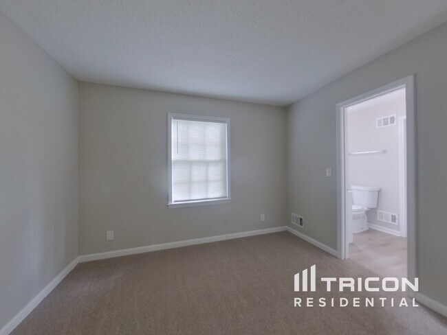 Building Photo - 4539 Riverwood Cir