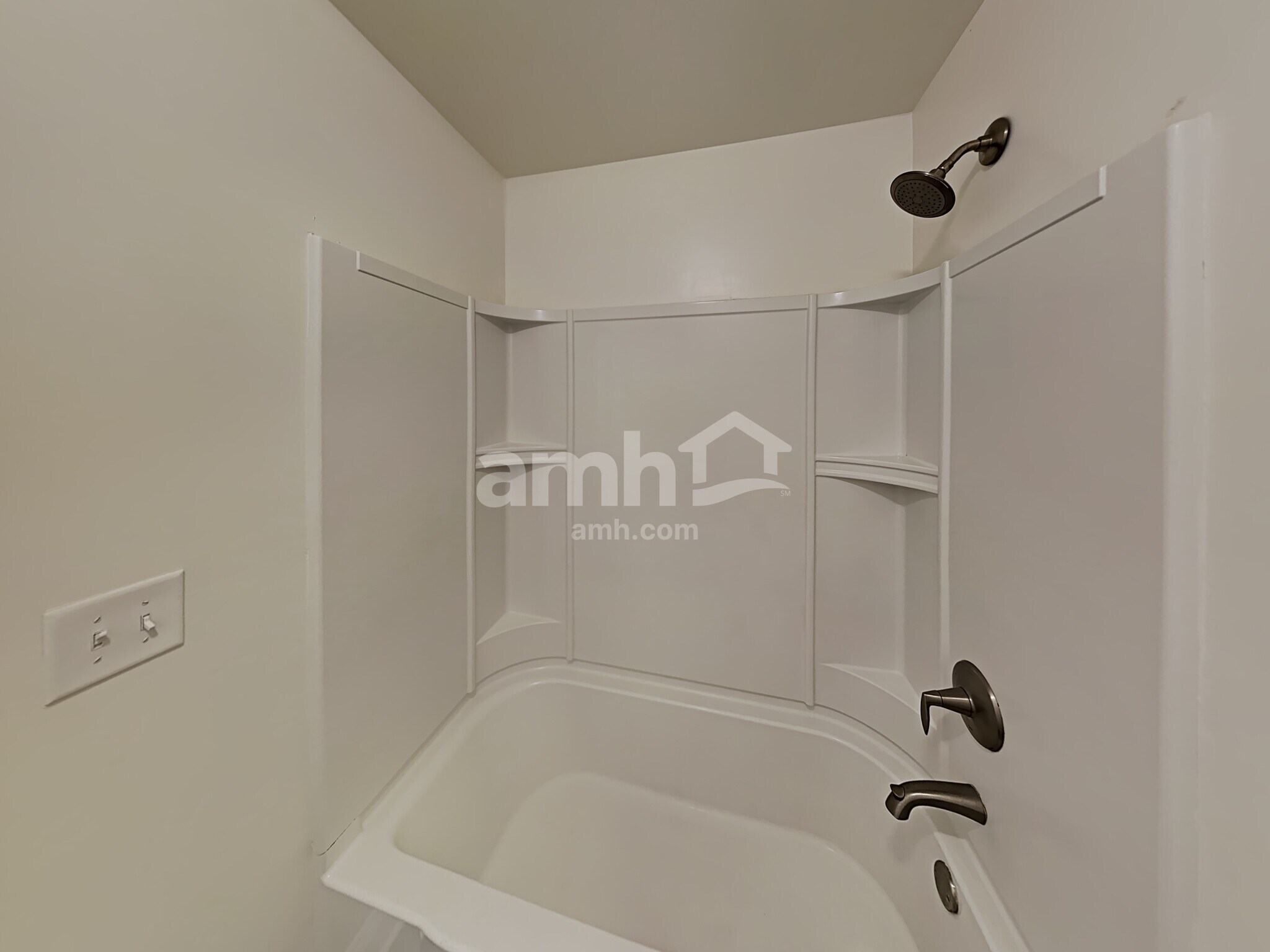 Building Photo - 1712 Weatherbrook Cir