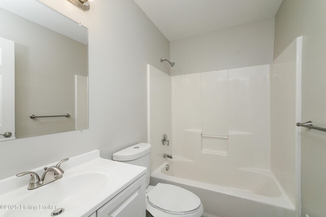 Building Photo - 10714 English Oak Ct