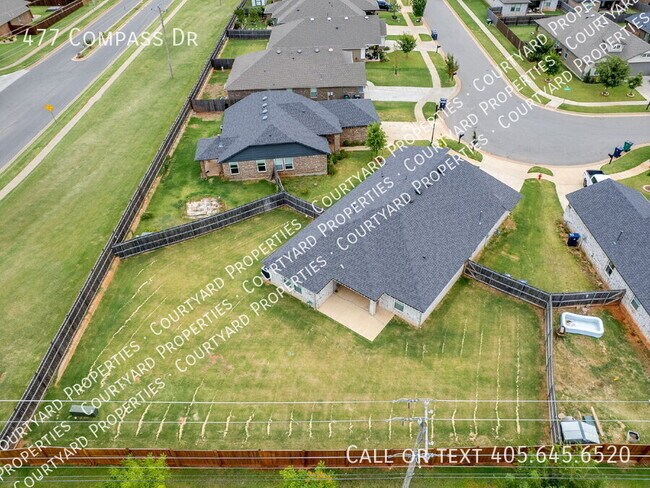 Building Photo - 477 Compass Dr
