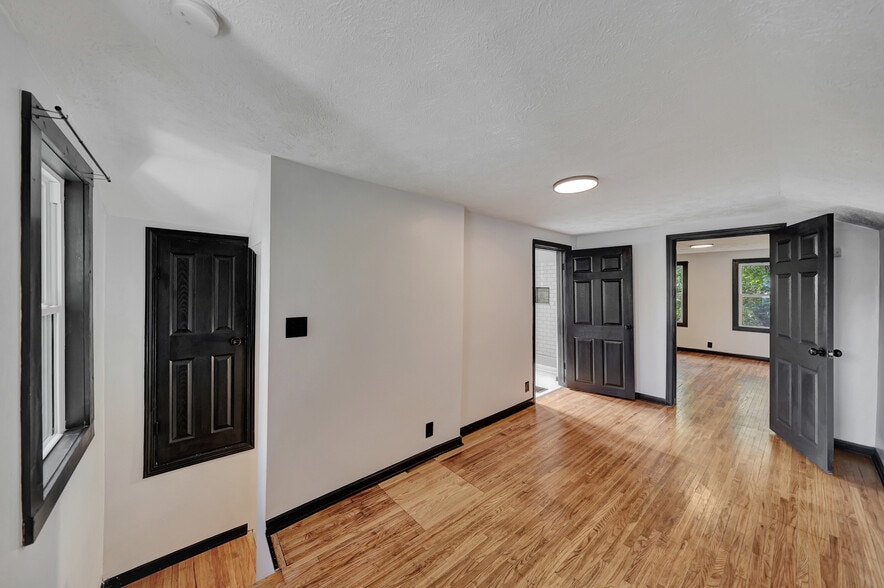 Building Photo - 2429 S 13th St