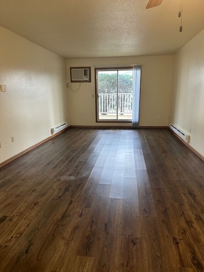 Interior Photo - River's Edge Apartments