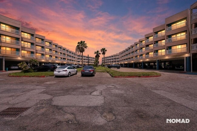 Building Photo - 3938 Surfside Blvd