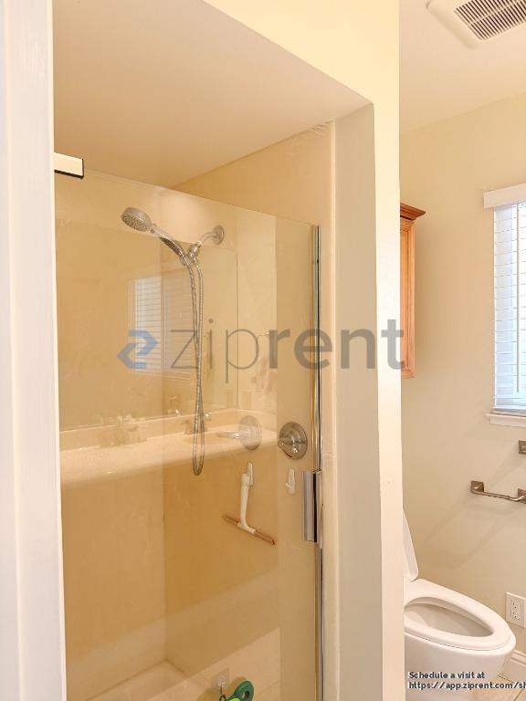 Building Photo - 500 Malaga Way