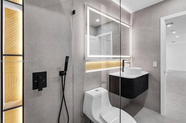 Building Photo - 1293 SW 22nd Ave