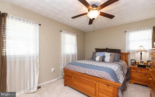 Building Photo - 609 Wingleaf Ct