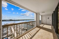 Building Photo - 400 N Flagler Dr