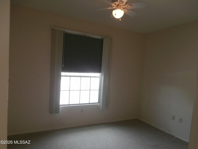 Building Photo - 3773 S Avenida de Encino