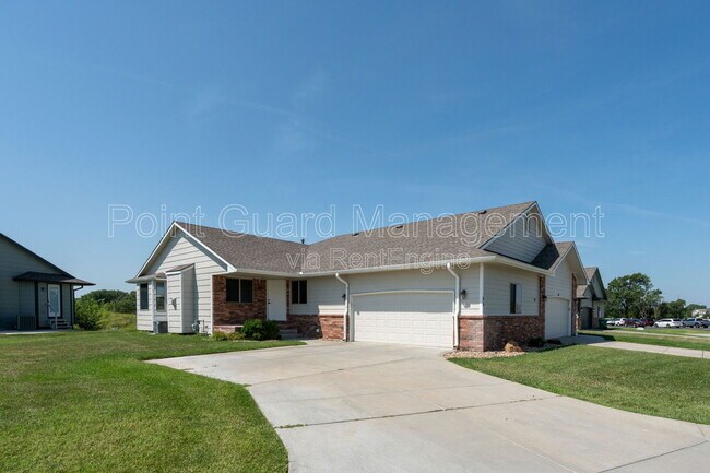 Building Photo - 711 Bristol Cir