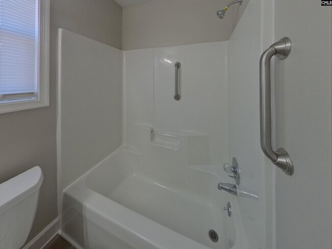 Building Photo - 118 Goldleaf St