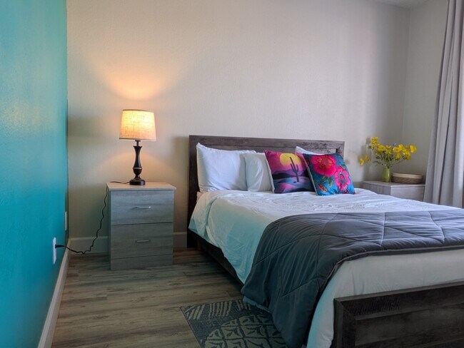 Building Photo - Cornell