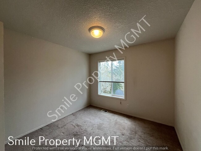 Building Photo - Spacious 4 Bedroom Home in Bethany