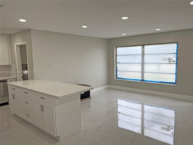 Building Photo - 11962 SW 37th Terrace