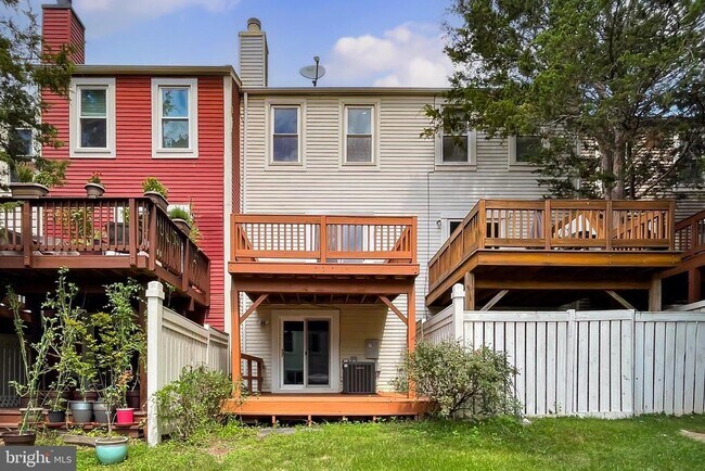 Building Photo - 11931 Redtree Way