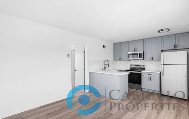 Primary Photo - 207 E 1st St