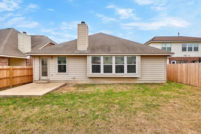 Building Photo - 2832 Mission Tejas Dr