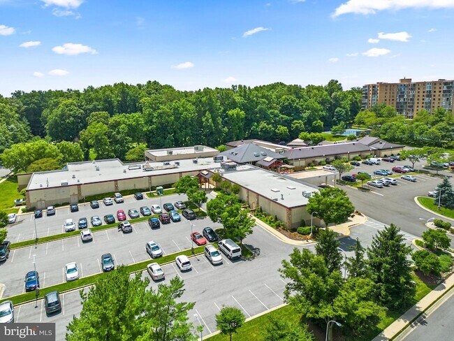 Building Photo - 3005 S Leisure World Blvd