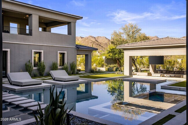 Building Photo - 10110 E Siesta Ln