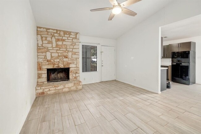 Building Photo - 12202 Dundee Dr