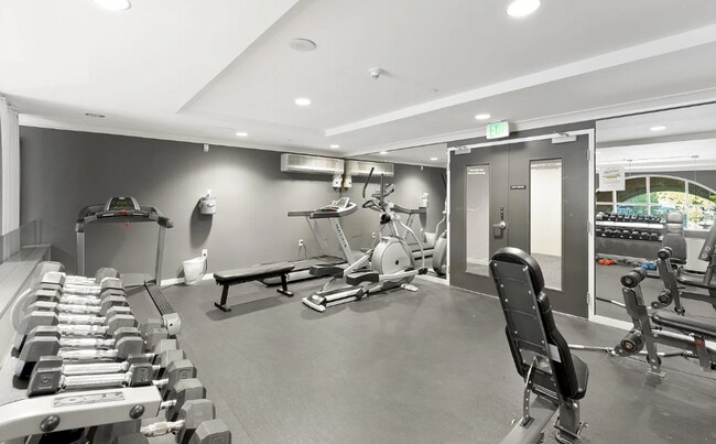 Building Photo - 1375 Lick Ave