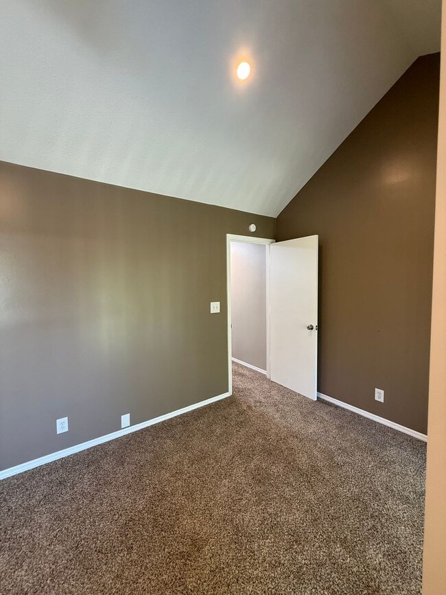 Building Photo - 8861 W 106th Terrace