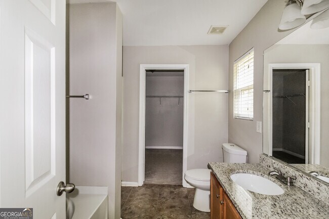 Building Photo - 3260 Sable Trl